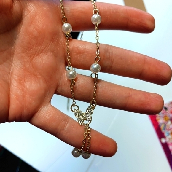 Pearl Gold Butterfly Pendant Necklace Rhinestones 90s Fairycore Dainty Whimsy - Picture 3 of 5